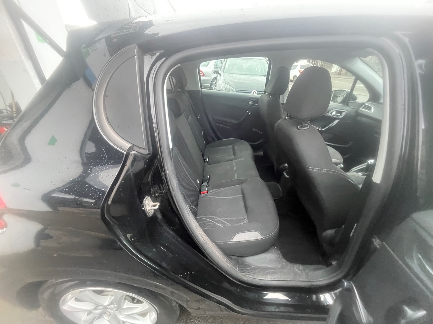 Used Peugeot 208 2015 for sale - 77274682: Photo 14