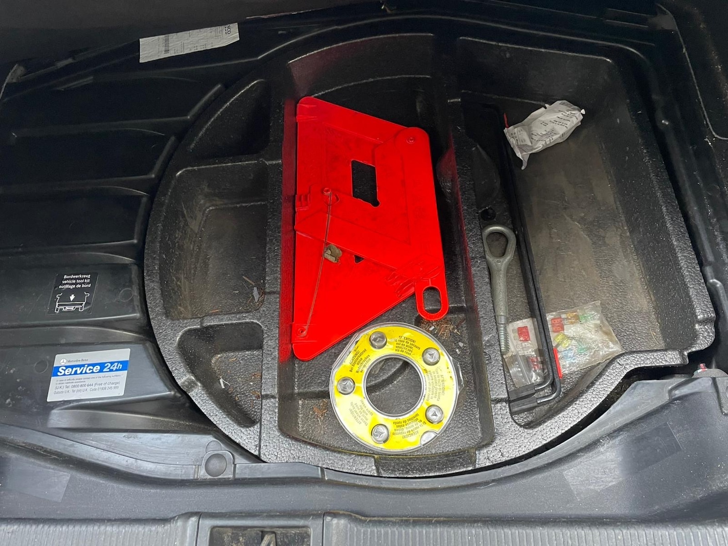 Used Mercedes-Benz C Class 2006 for sale - 76885285: Photo 19