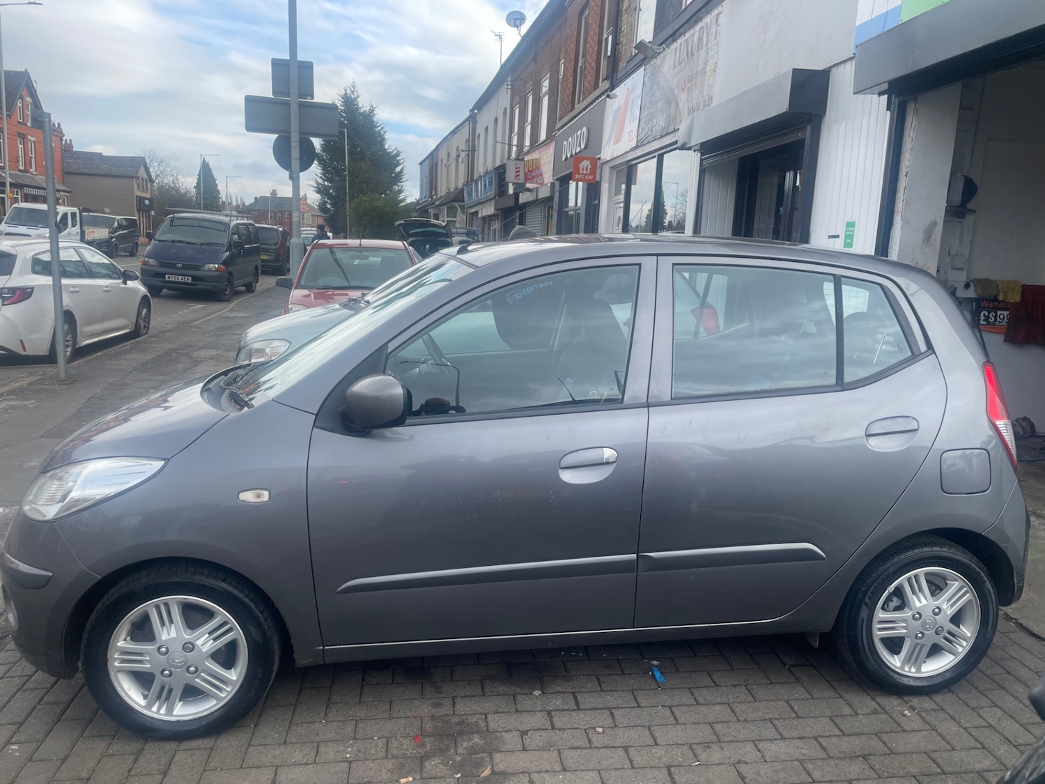 Used Hyundai i10 2010 for sale - 77663543: Photo 3