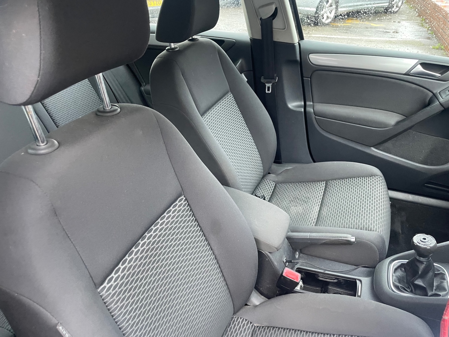 Used Volkswagen Golf 2011 for sale - 77176539: Photo 9