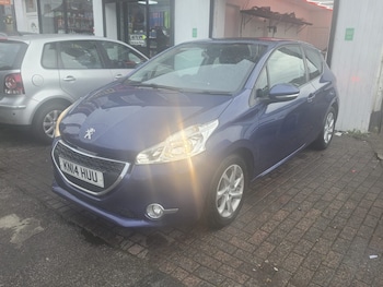 Used Peugeot 208 2014 for sale - 78633752: Photo
