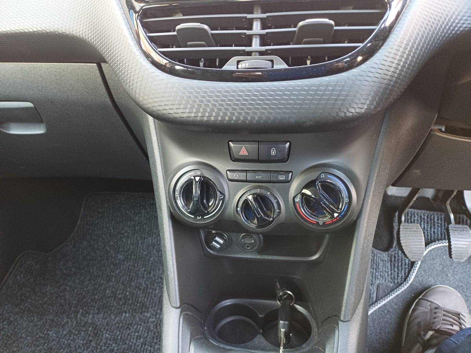 Used Peugeot 208 2016 for sale - 77793020: Photo 11