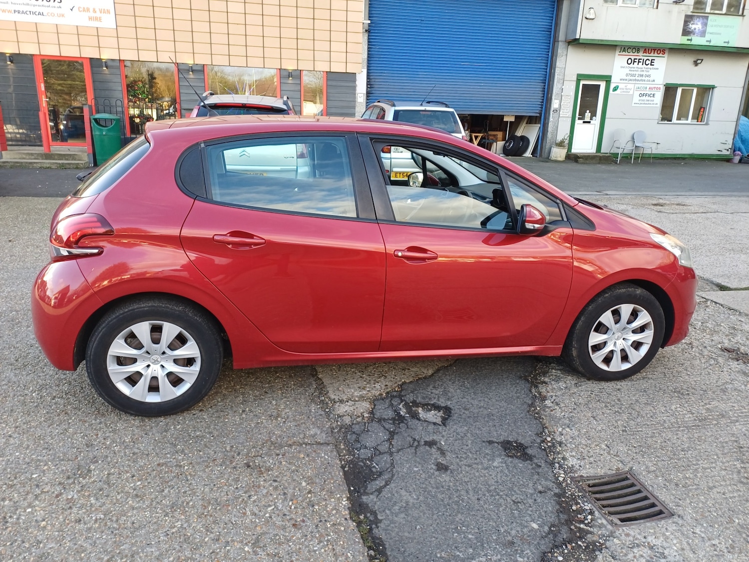 Used Peugeot 208 2016 for sale - 77793020: Photo 2