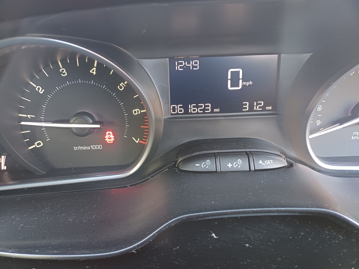 Used Peugeot 208 2016 for sale - 77793020: Photo 8