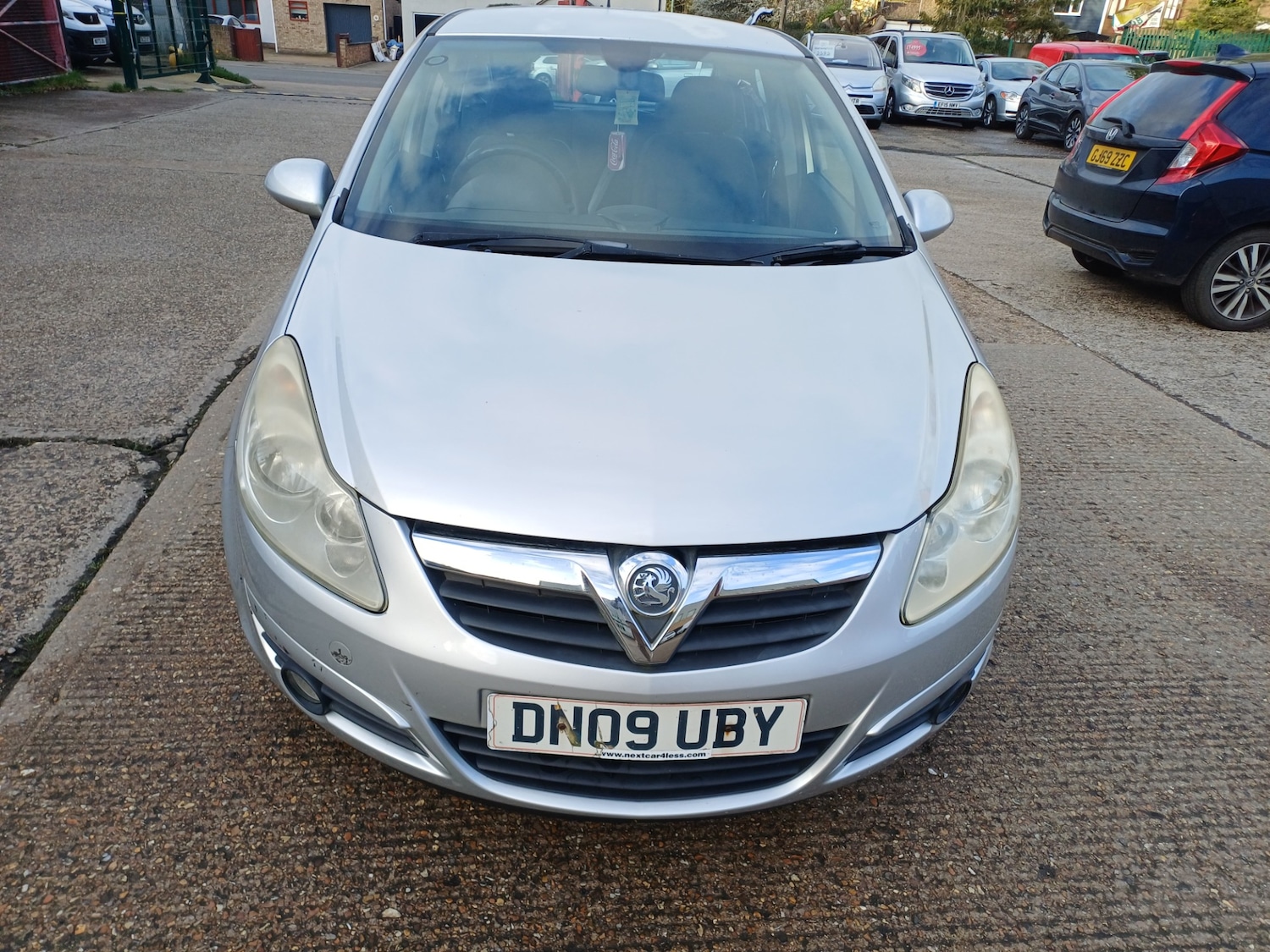 Used Vauxhall Corsa 2009 for sale - 77736960: Photo 3