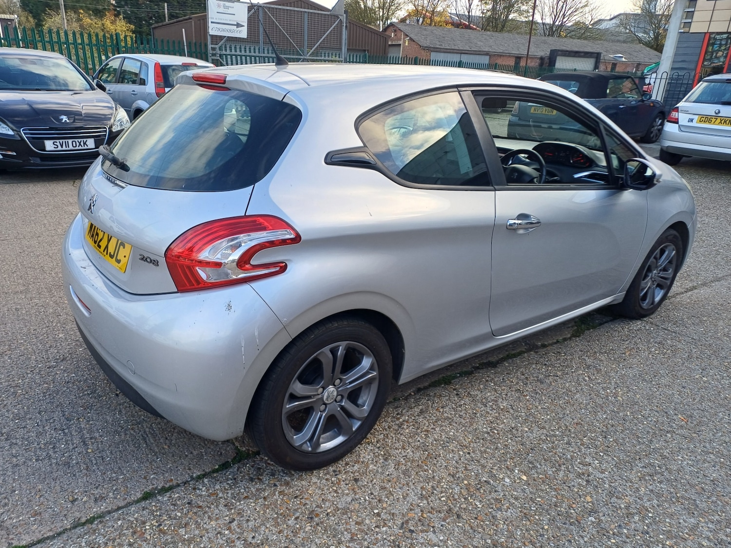 Used Peugeot 208 2012 for sale - 76521193: Photo 1