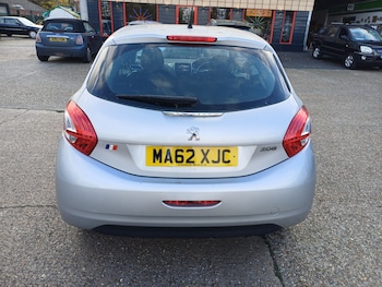 Used Peugeot 208 2012 for sale - 76521193: Photo