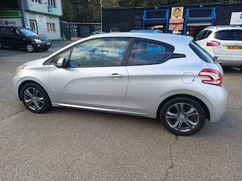 Used Peugeot 208 2012 for sale - 76521193: Photo