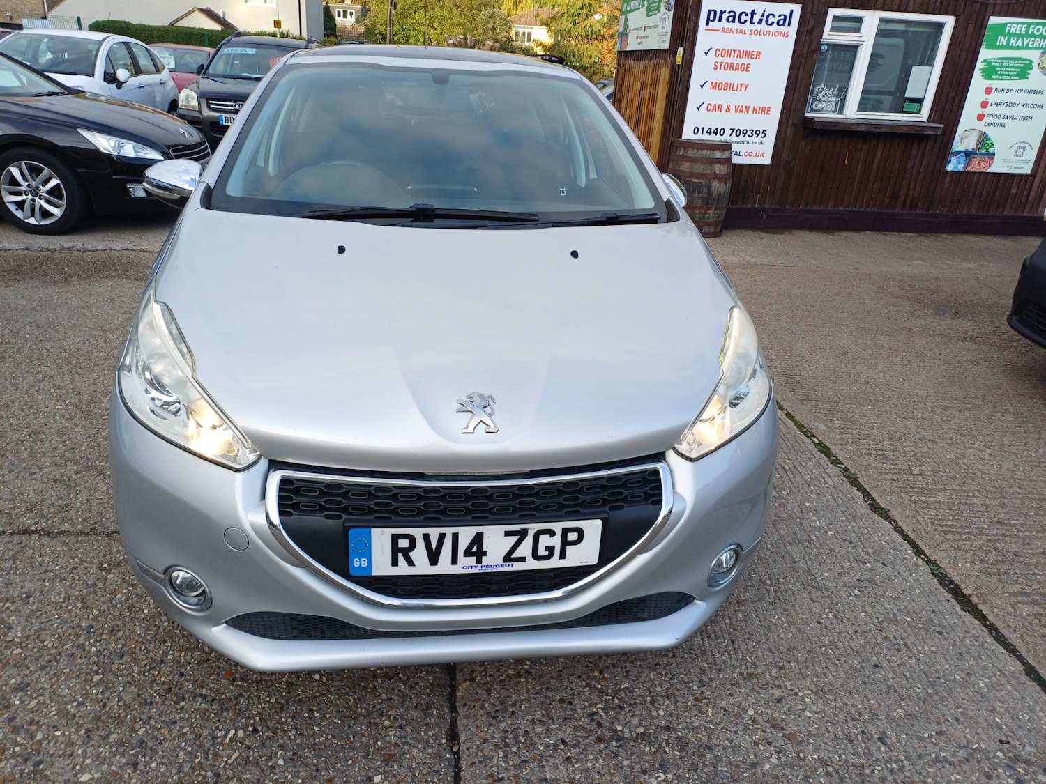 Used Peugeot 208 2014 for sale - 76557078: Photo 3