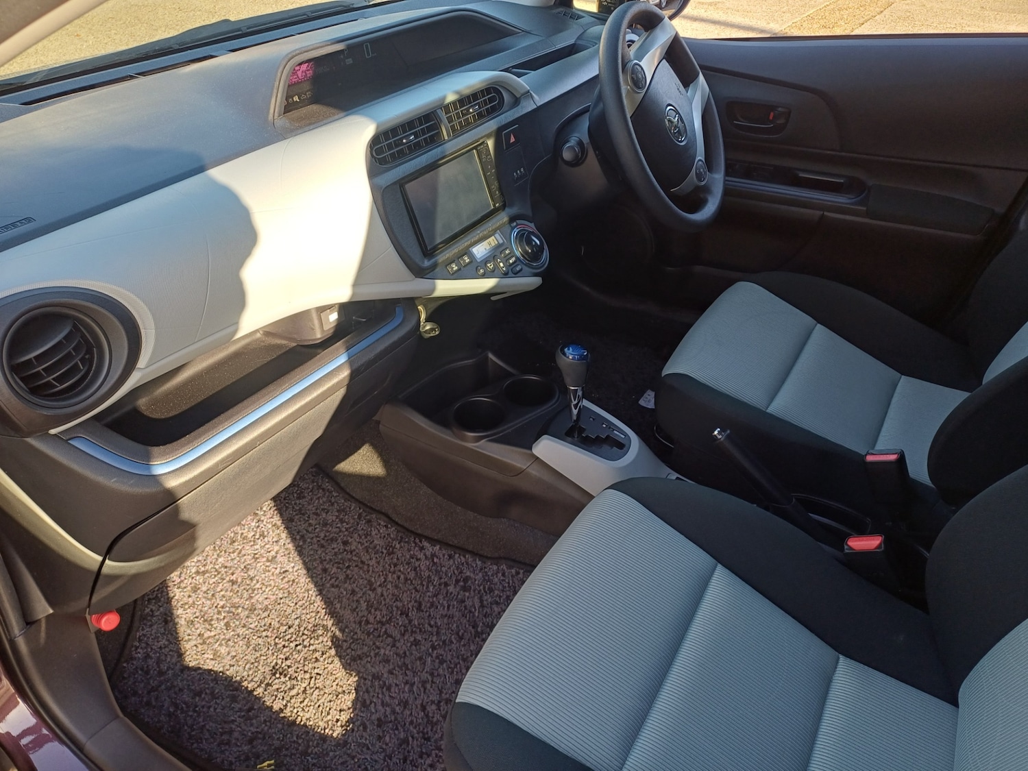 Used Toyota Aqua 2025 for sale - 76380383: Photo 10