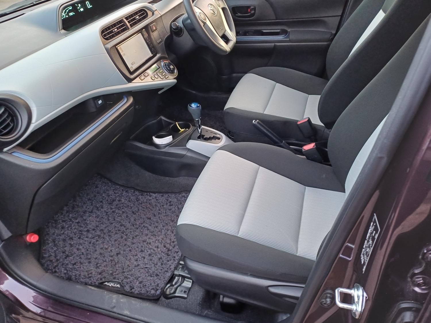 Used Toyota Aqua 2025 for sale - 76380383: Photo 12