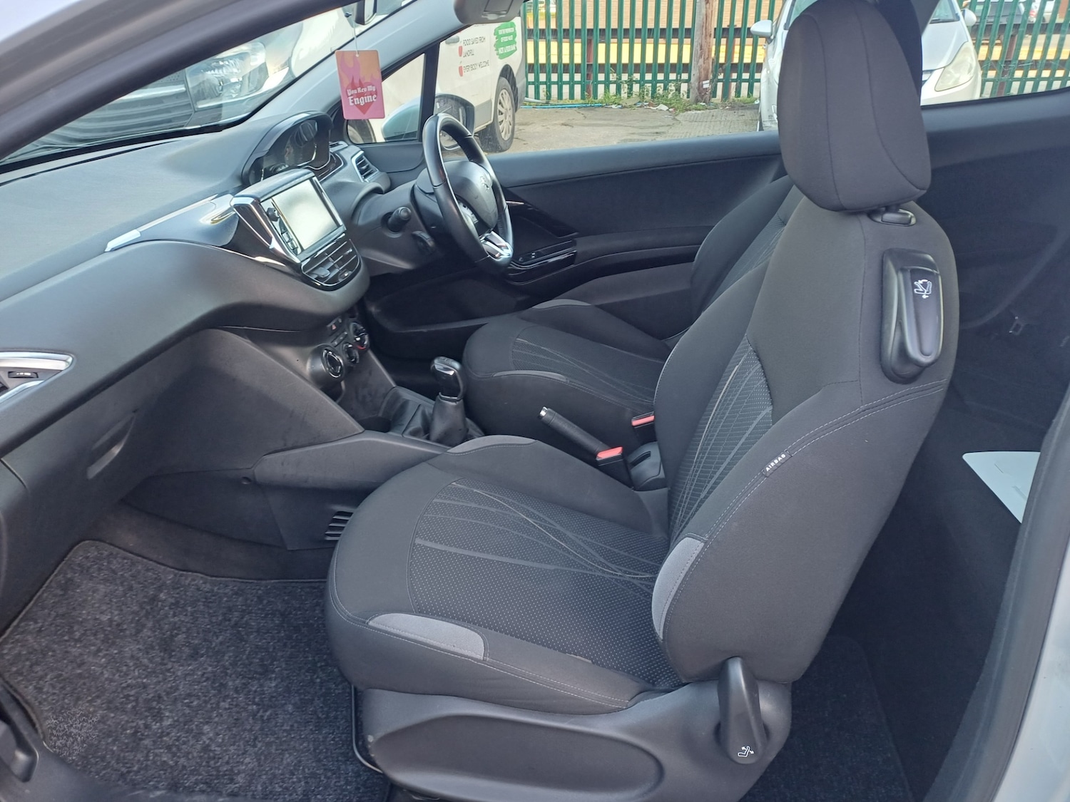 Used Peugeot 208 2012 for sale - 77213040: Photo 12