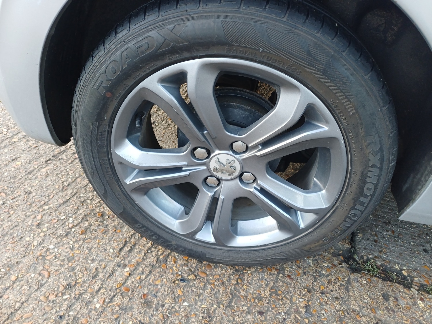 Used Peugeot 208 2012 for sale - 77213040: Photo 8