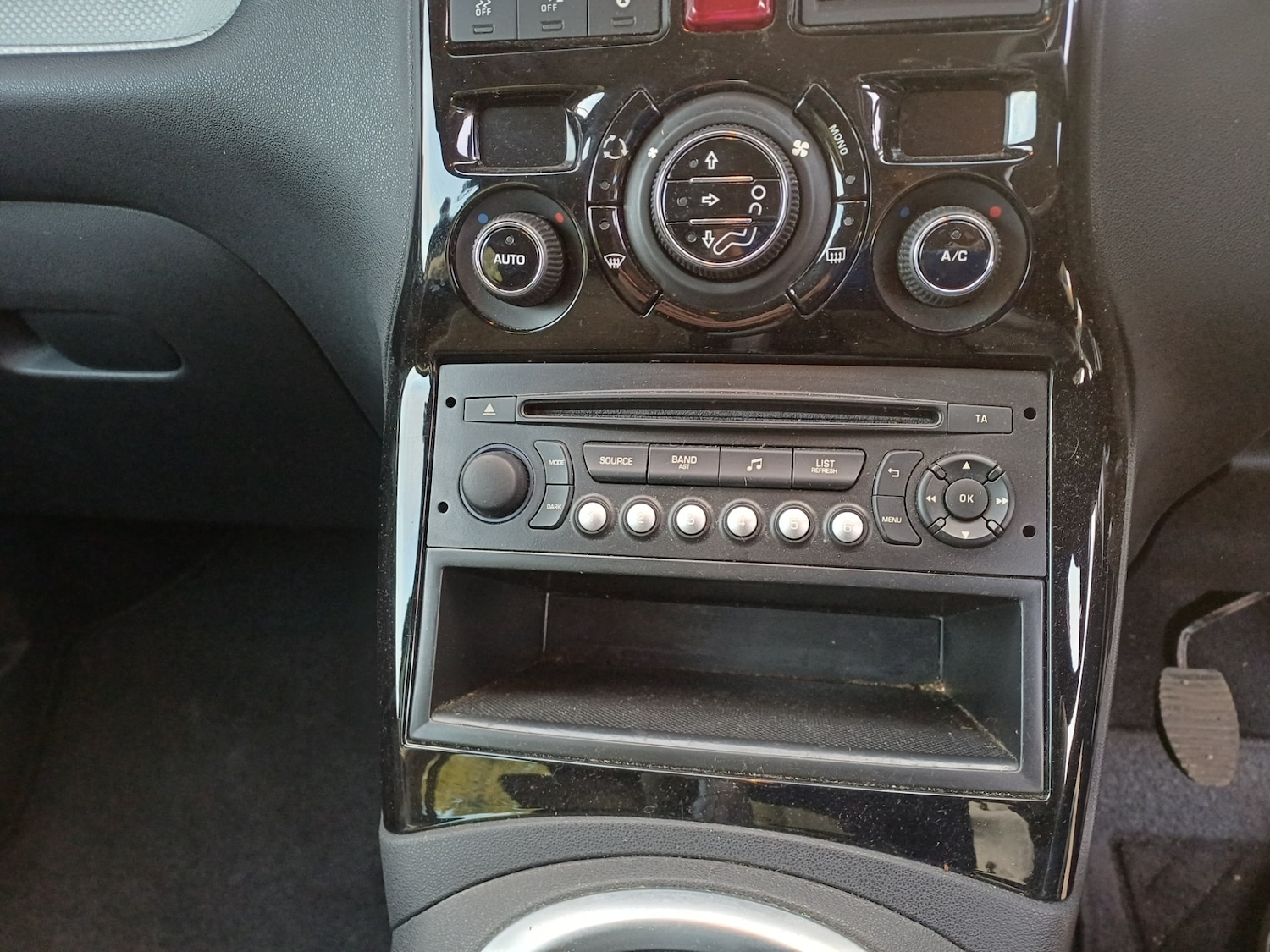 Used Citroen C3 Picasso 2016 for sale - 77294340: Photo 11