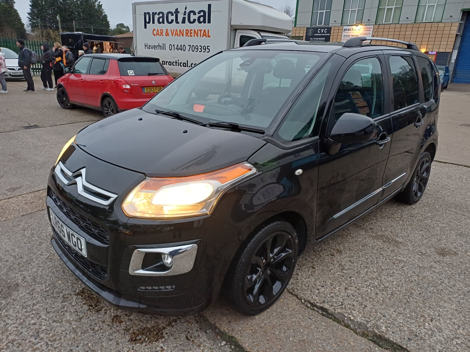 Used Citroen C3 Picasso 2016 for sale - 77294340: Photo 2