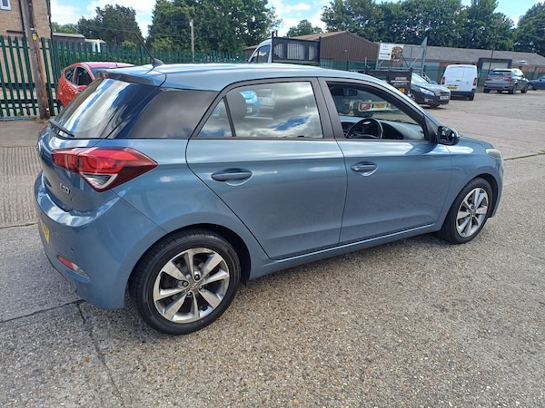 Used Hyundai i20 2016 for sale - 75070181: Photo 1