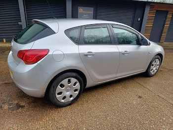 Used Vauxhall Astra 2011 for sale - 77475752: Photo