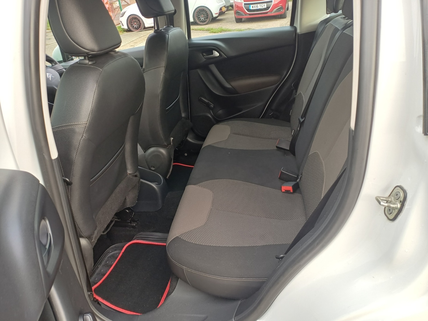 Used Citroen C3 2014 for sale - 76556733: Photo 10