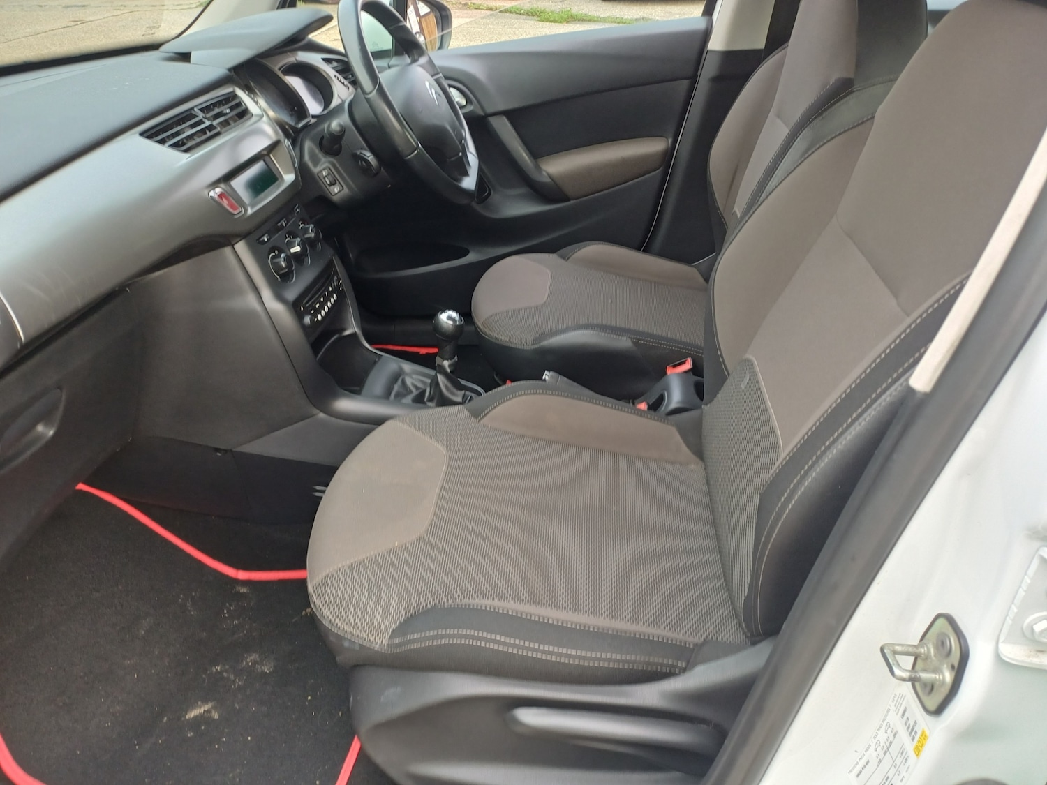 Used Citroen C3 2014 for sale - 76556733: Photo 9