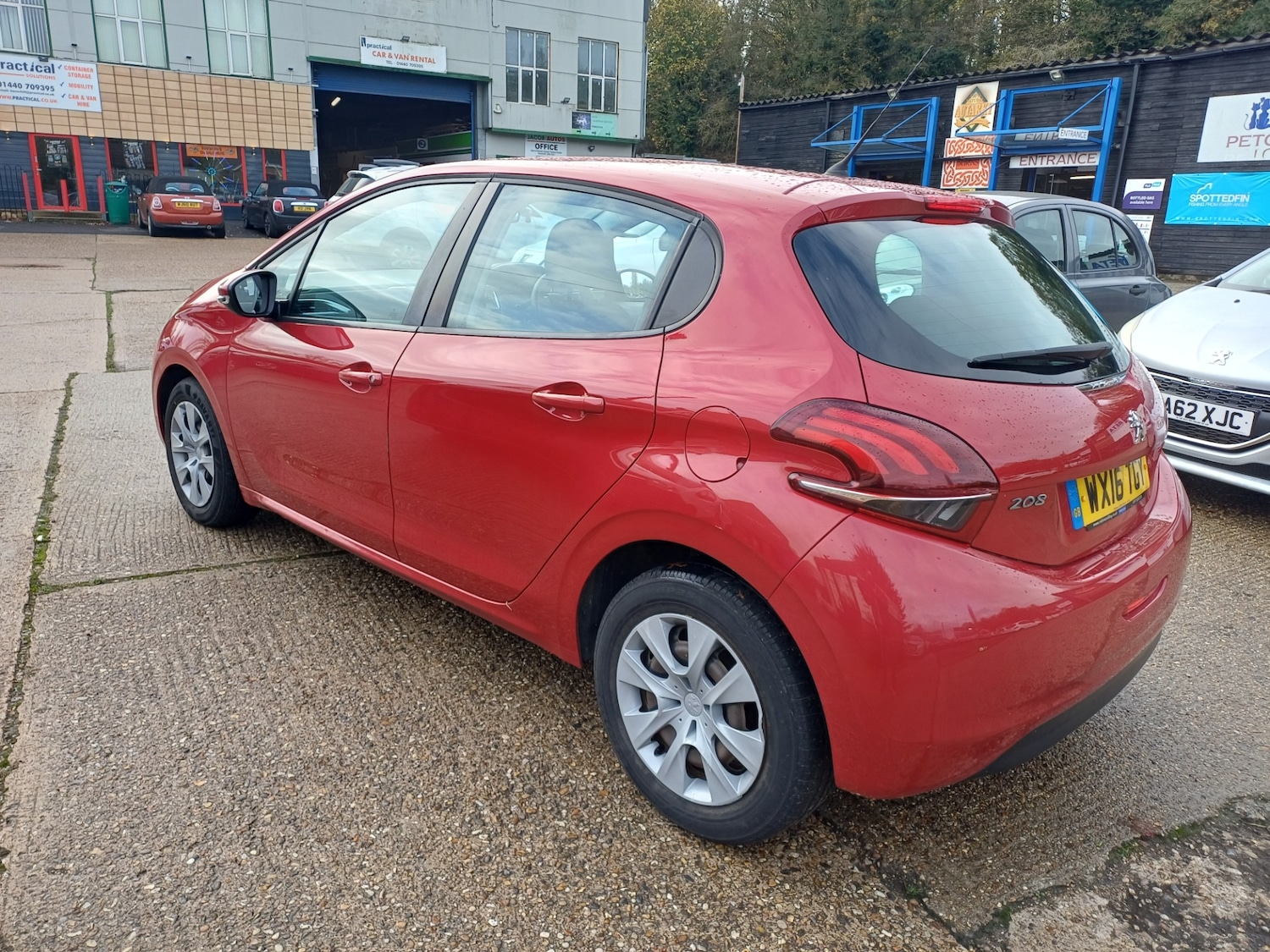 Used Peugeot 208 2016 for sale - 76548135: Photo 2