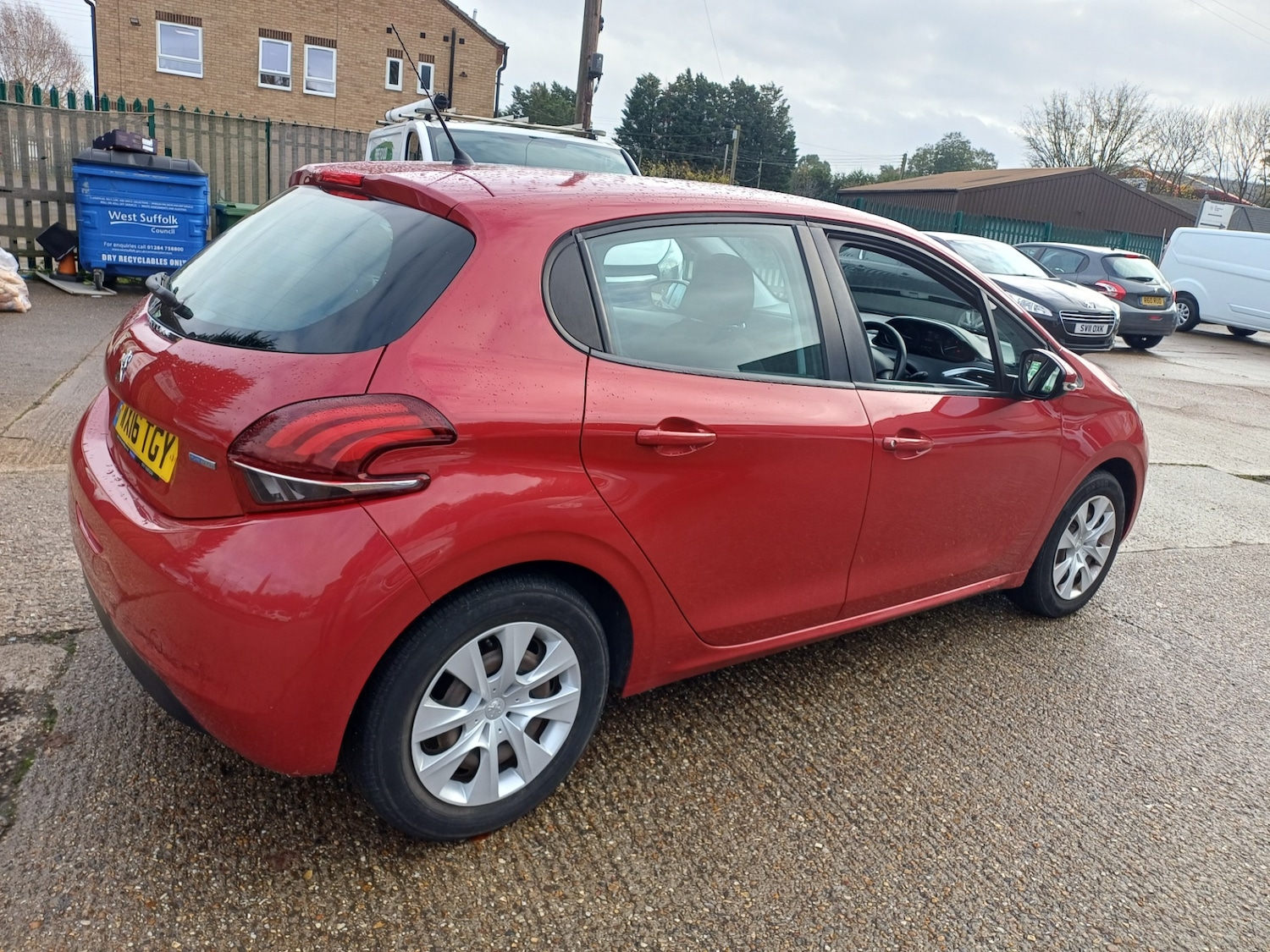 Used Peugeot 208 2016 for sale - 76548135: Photo 4
