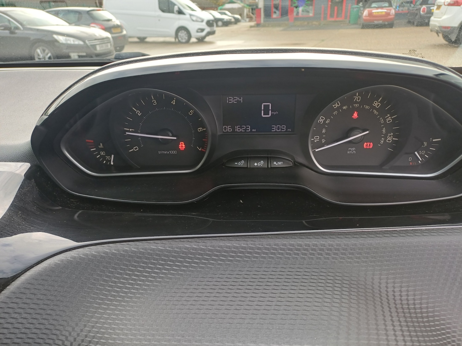 Used Peugeot 208 2016 for sale - 76548135: Photo 8