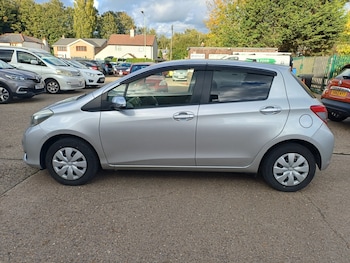 Used Toyota Yaris undefined for sale - 76369550: Photo