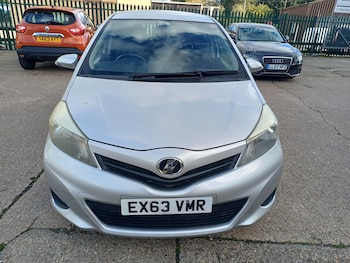Used Toyota Yaris undefined for sale - 76369550: Photo