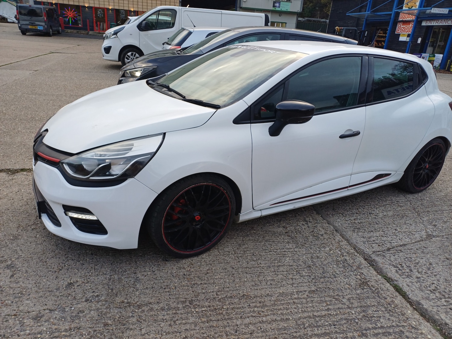 Used Renault Clio 2014 for sale - 76488468: Photo 1