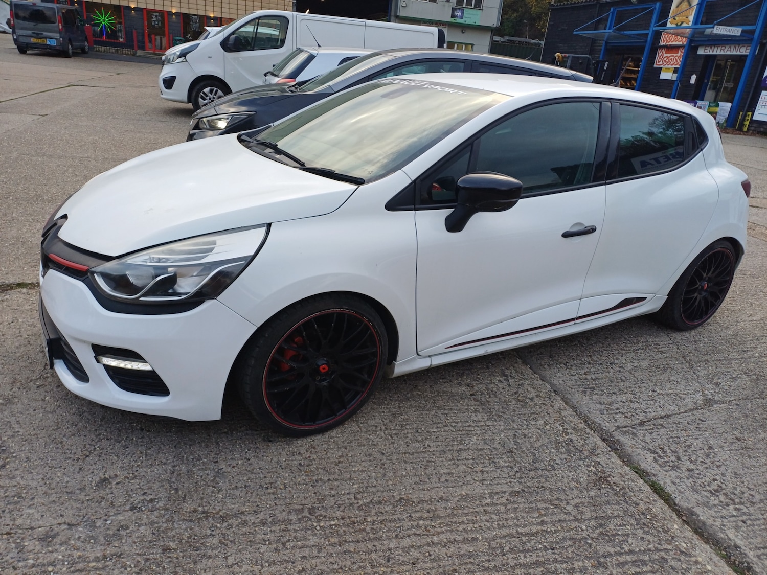 Used Renault Clio 2014 for sale - 76488468: Photo 10