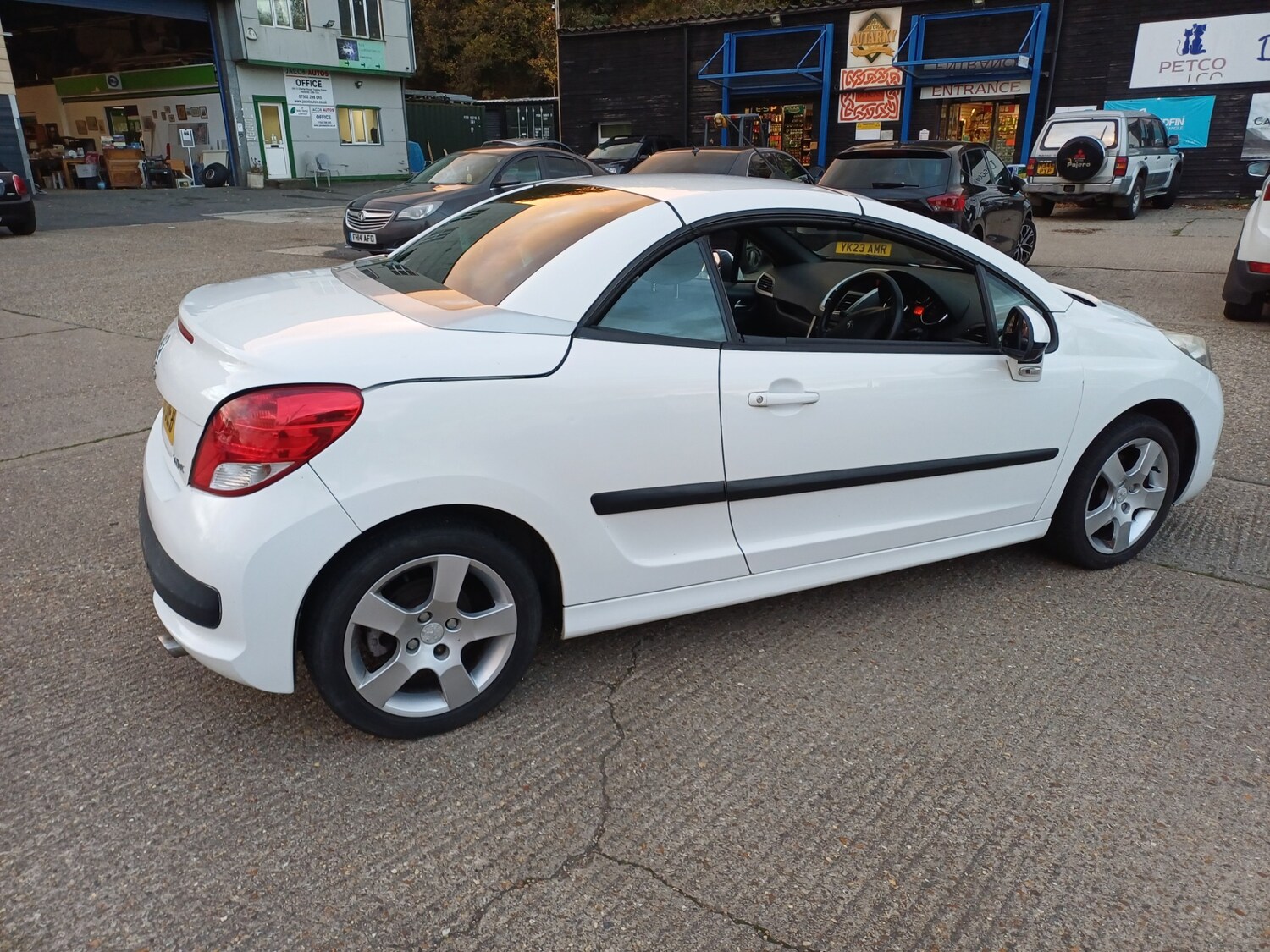 Used Peugeot 207 2012 for sale - 76548138: Photo 4