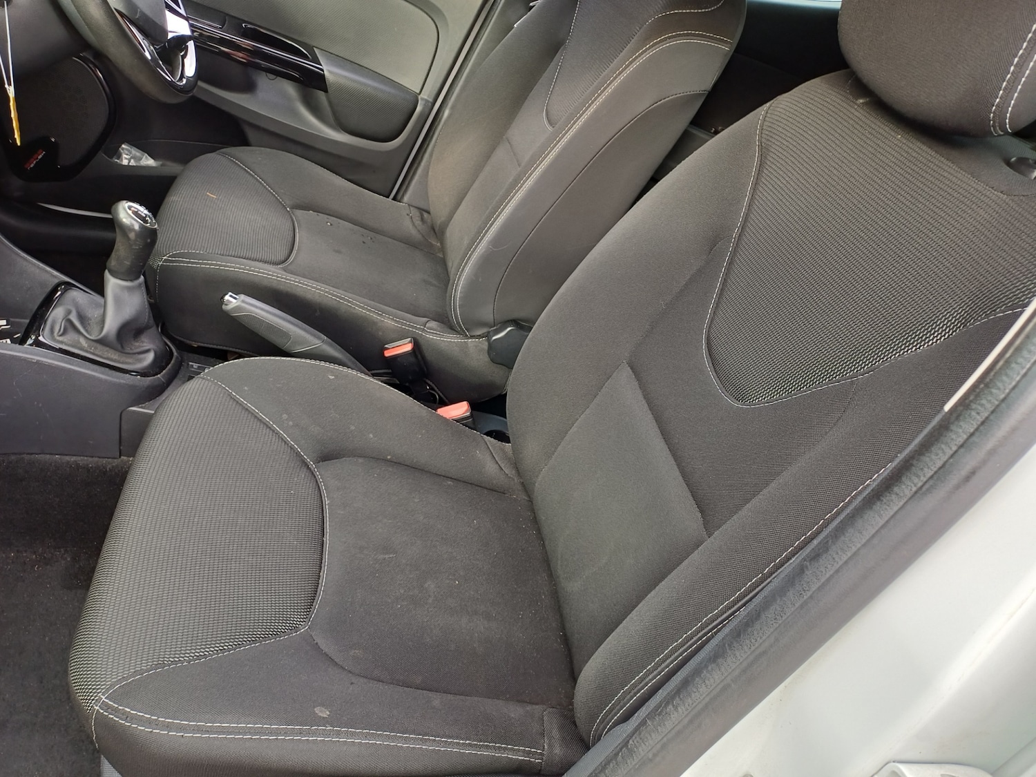 Used Renault Clio 2014 for sale - 76178110: Photo 9