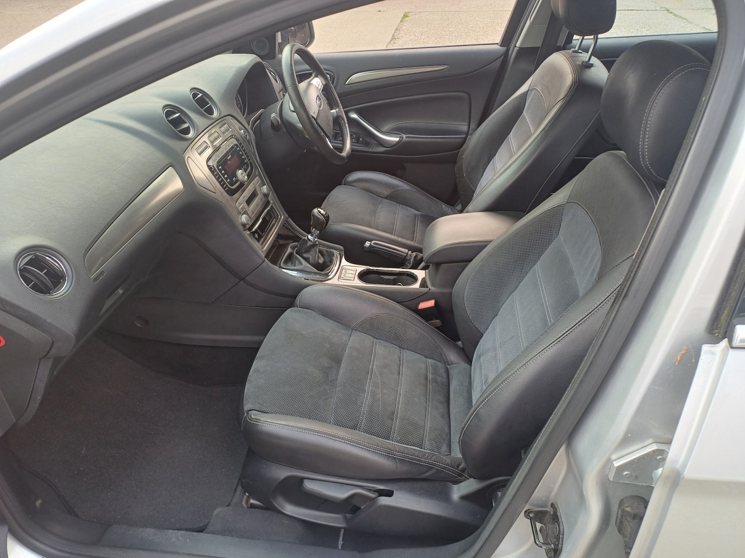Used Ford Mondeo 2010 for sale - 76340377: Photo 10