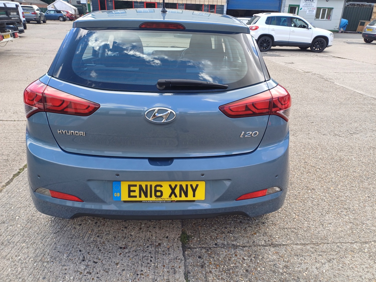 Used Hyundai i20 2016 for sale - 76502738: Photo 2