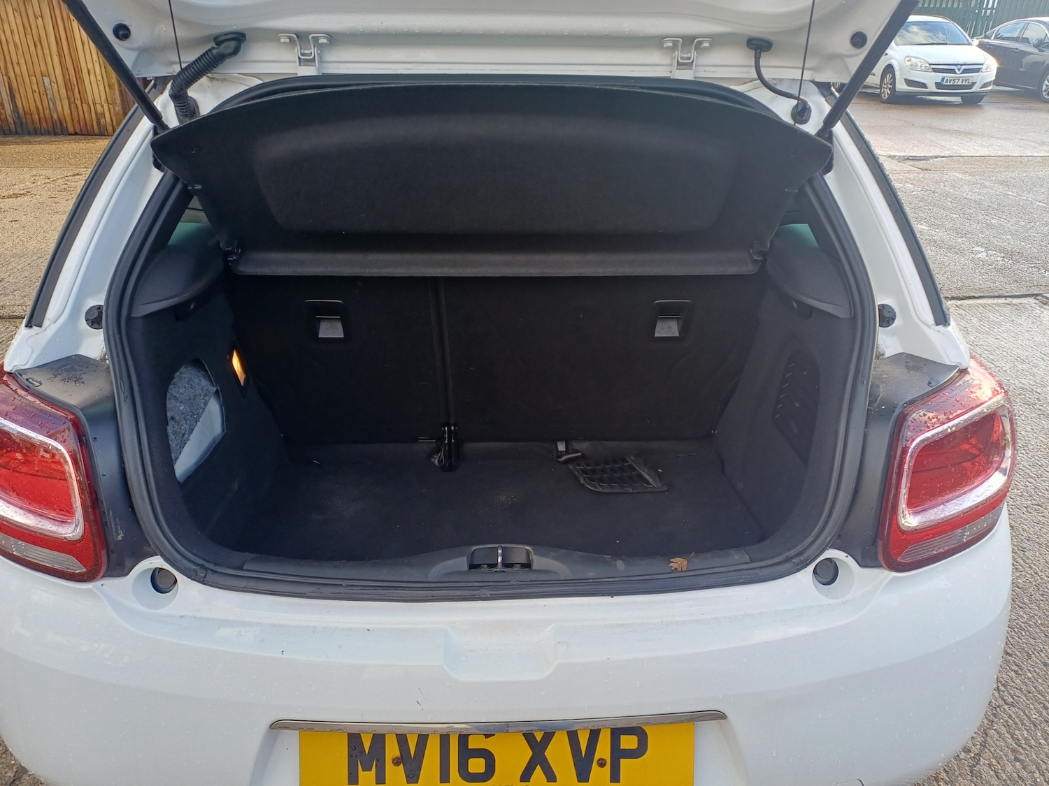 Used DS Automobiles DS 3 2016 for sale - 77294117: Photo 2