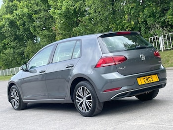 Used Volkswagen Golf 2017 for sale - 78607402: Photo