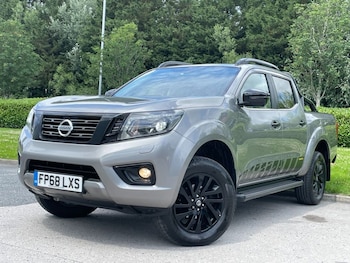 Used Nissan Navara 2018 for sale - 75456321: Photo