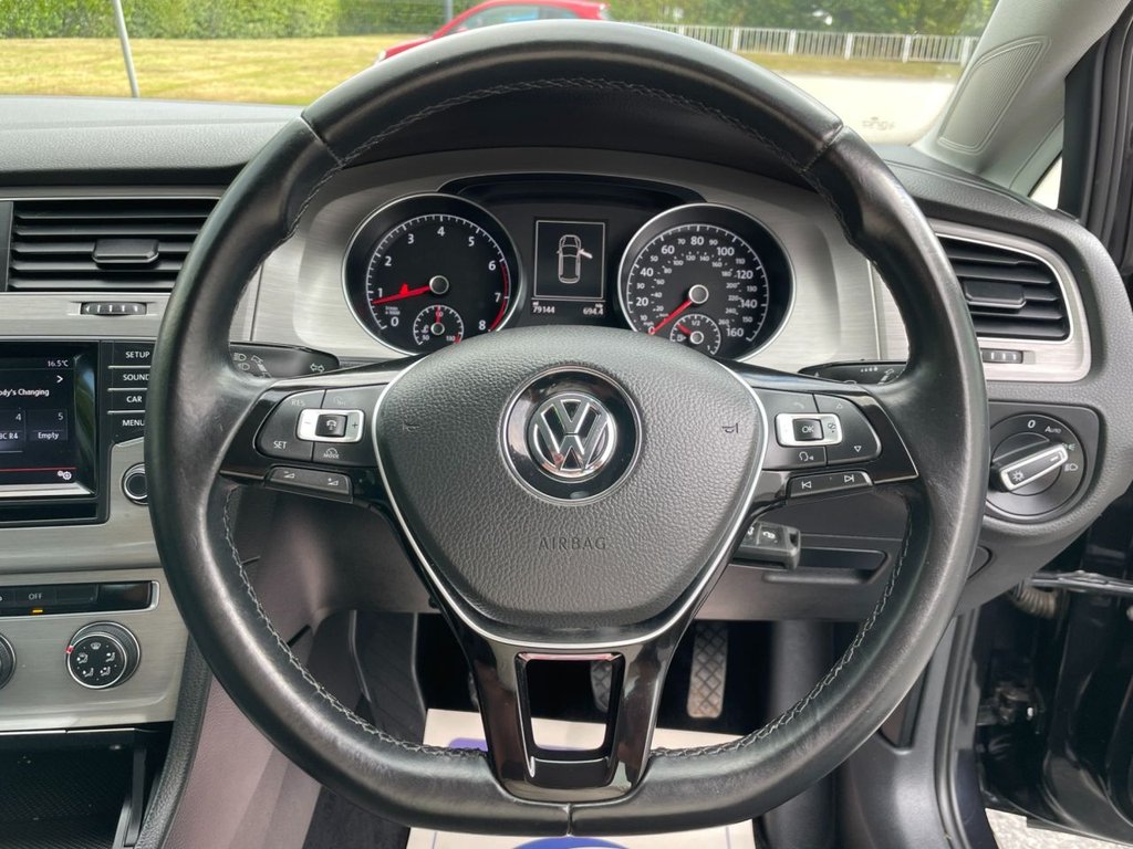 Used Volkswagen Golf 2014 for sale - 76303476: Photo 14