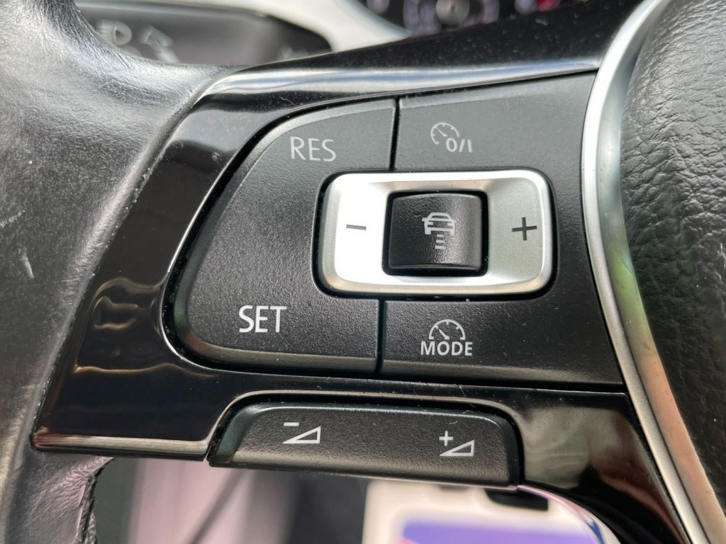 Used Volkswagen Golf 2014 for sale - 76303476: Photo 19