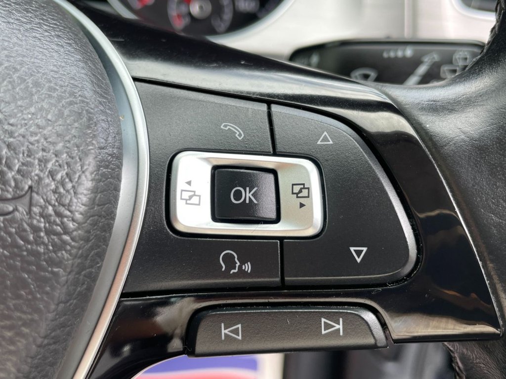 Used Volkswagen Golf 2014 for sale - 76303476: Photo 20