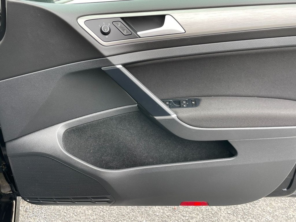 Used Volkswagen Golf 2014 for sale - 76303476: Photo 42