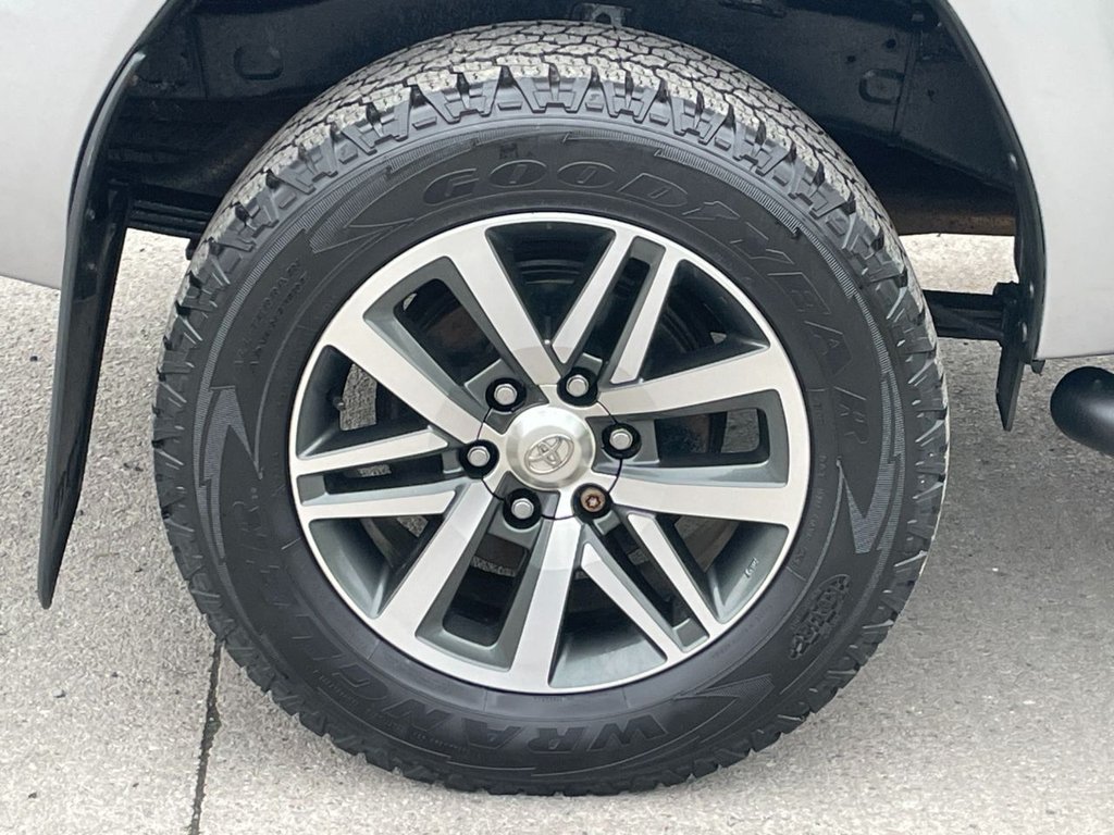 Used Toyota Hilux 2020 for sale - 77328244: Photo 36