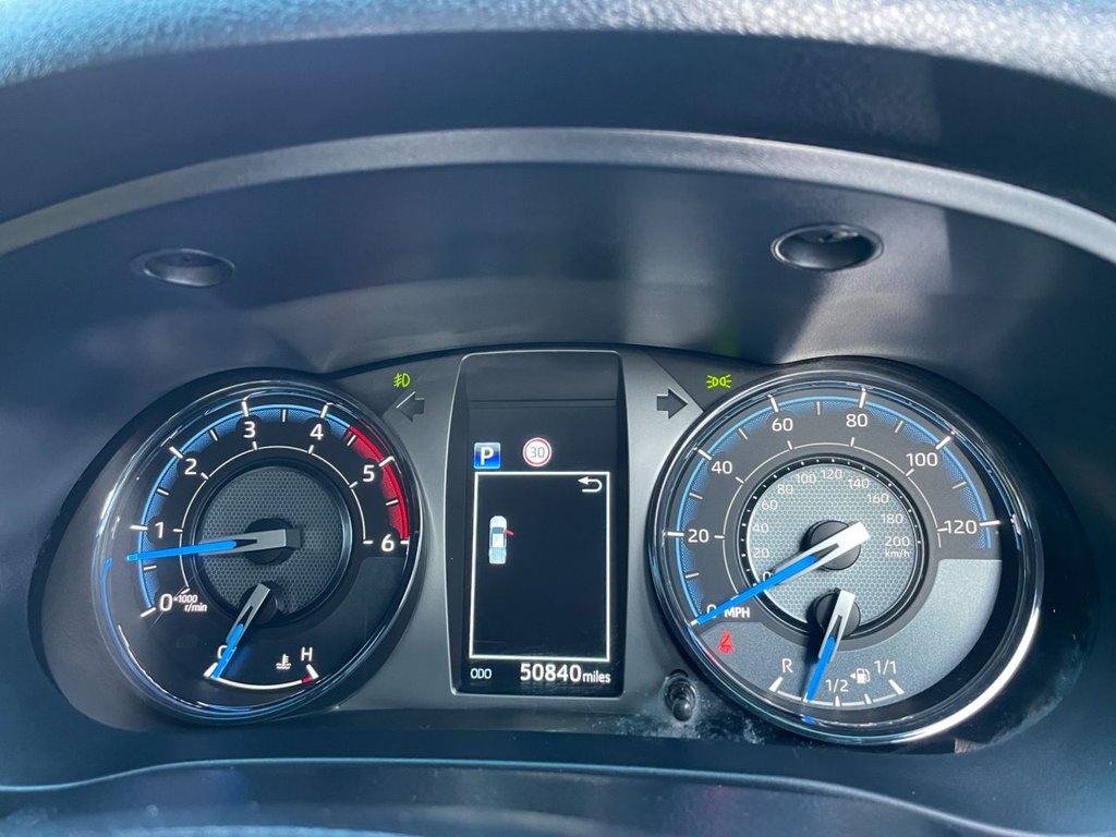 Used Toyota Hilux 2021 for sale - 77171825: Photo 11
