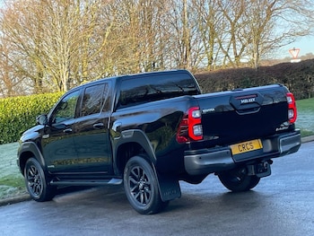 Used Toyota Hilux 2021 for sale - 77171825: Photo