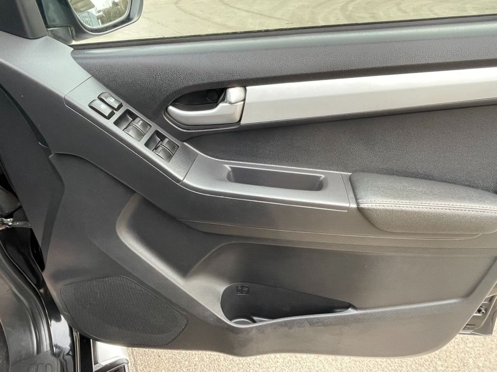 Used Isuzu D-Max 2018 for sale - 77139975: Photo 31