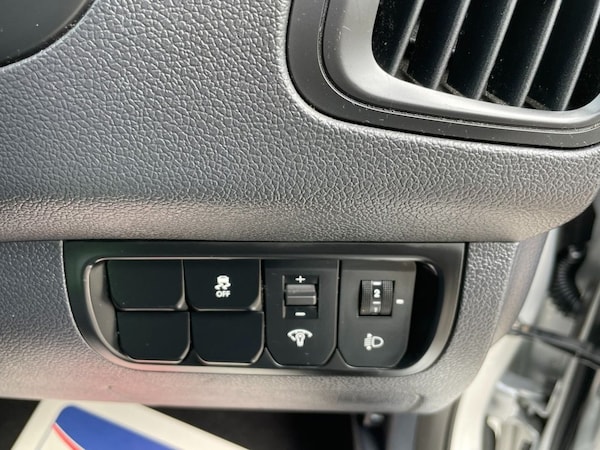 Used Kia Rio 2013 for sale - 75642337: Photo 32