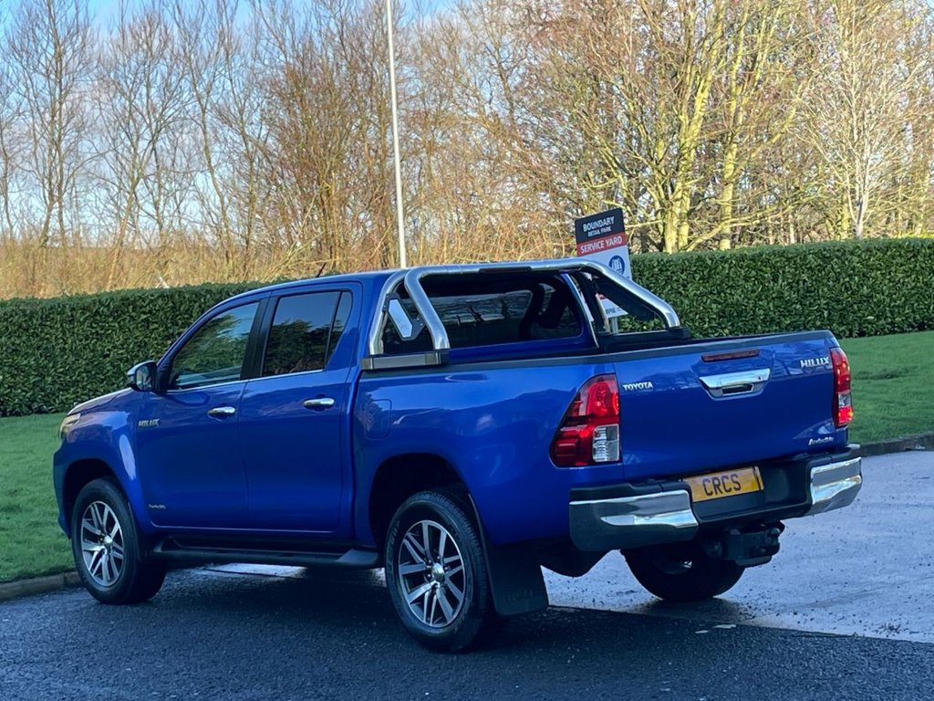 Used Toyota Hilux 2018 for sale - 76783877: Photo 44