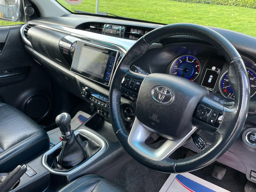Used Toyota Hilux 2018 for sale - 77313517: Photo 11