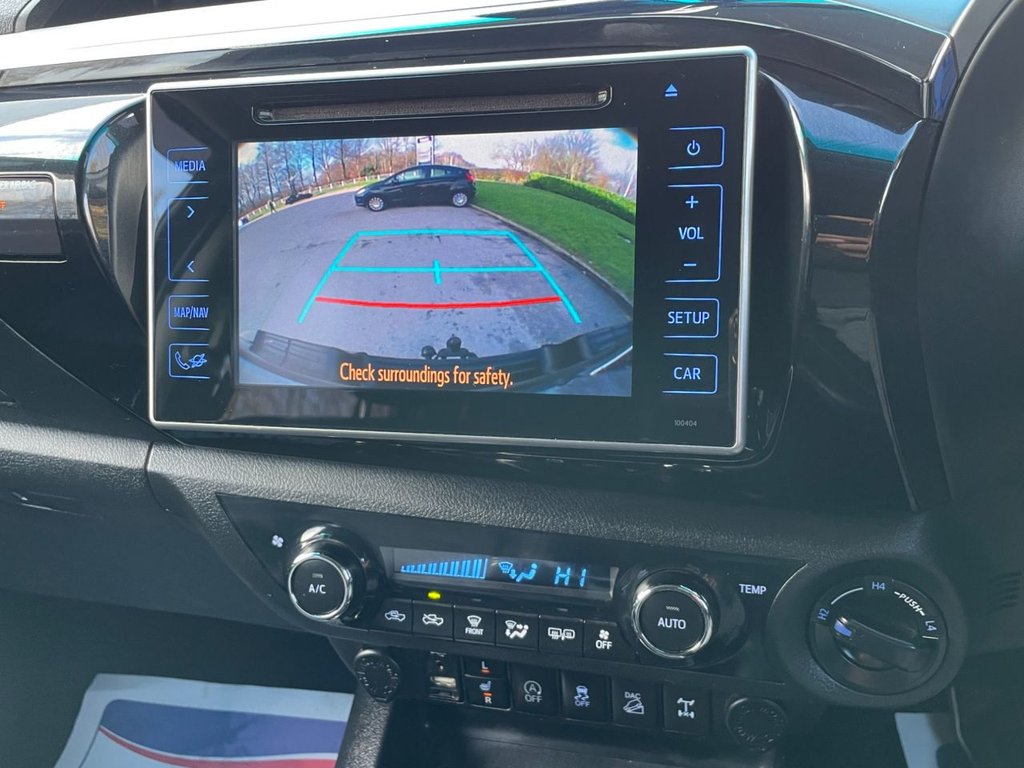 Used Toyota Hilux 2018 for sale - 77313517: Photo 18