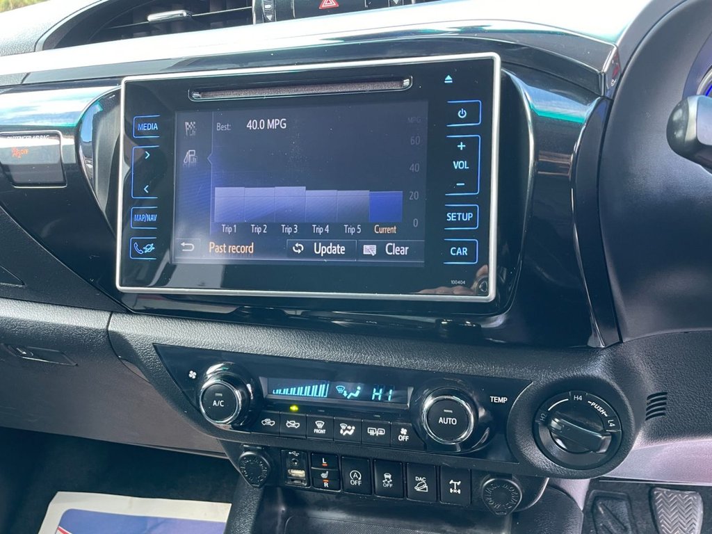 Used Toyota Hilux 2018 for sale - 77313517: Photo 44